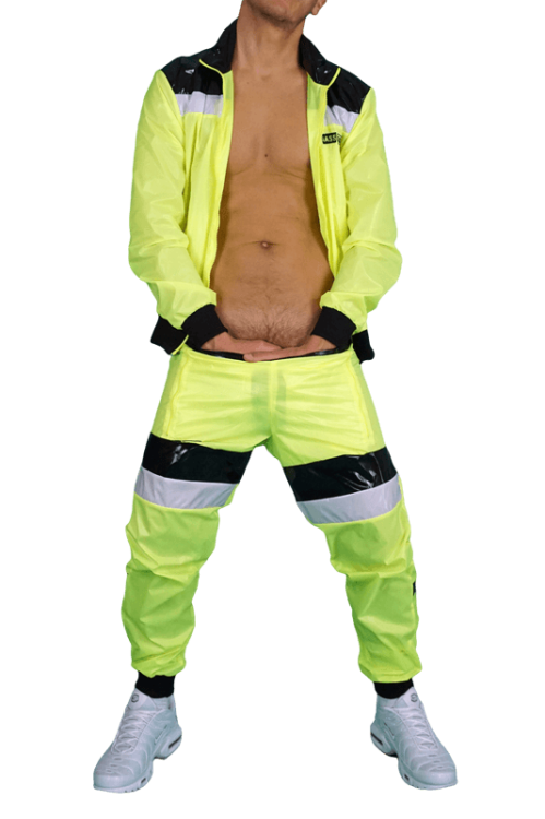 10Neon Yellow Jacket.png