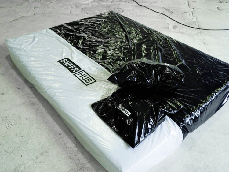 1Nylon Bedsheet.png