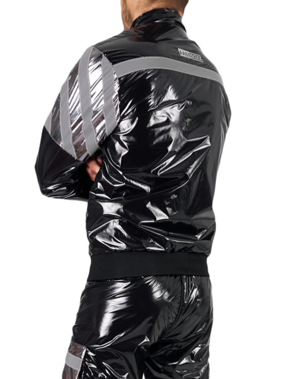 3Nylon Jacket Exhibit Mirror.png