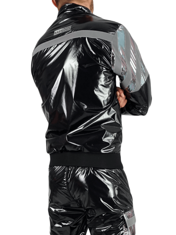 5Nylon Jacket Exhibit Mirror.png