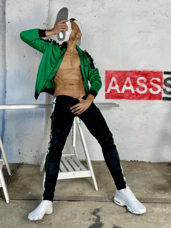 Shiny Sweatpants Rocco Green6.png